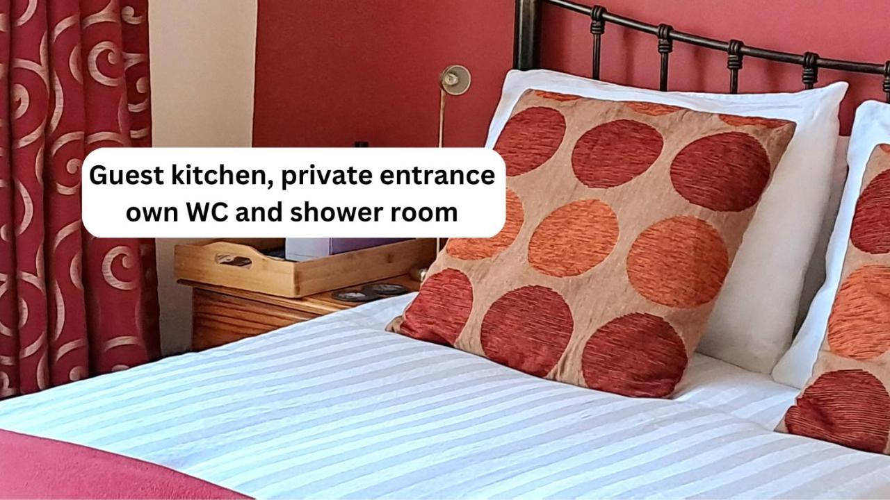 Ferienwohnung Quiet Comfortable Patcham Studio Free Parking Hallway Shared With Host Hove Exterior foto