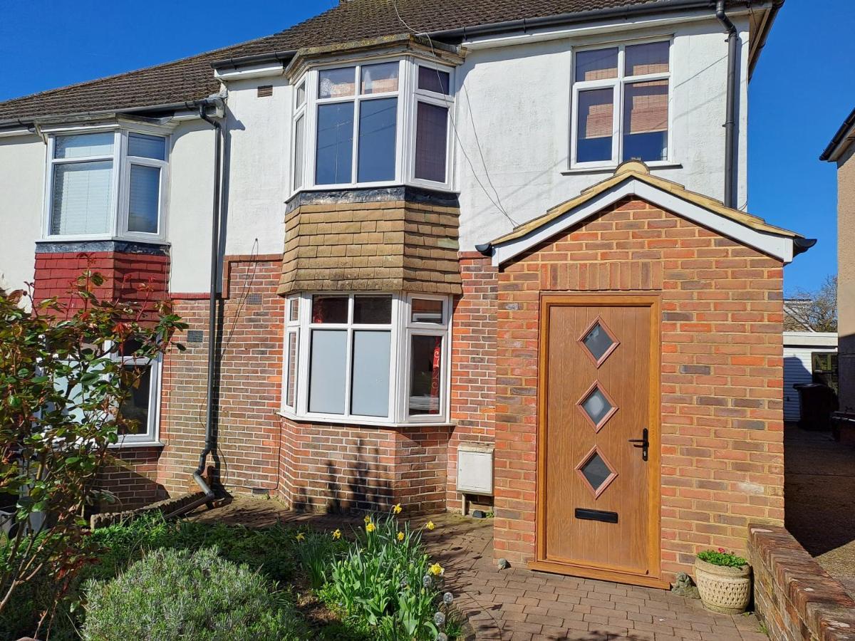 Ferienwohnung Quiet Comfortable Patcham Studio Free Parking Hallway Shared With Host Hove Exterior foto
